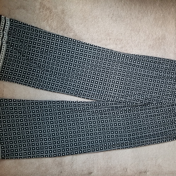Black & White Print Pants - Picture 6 of 7